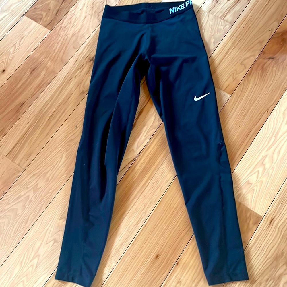 Nike pro size medium black leggings
